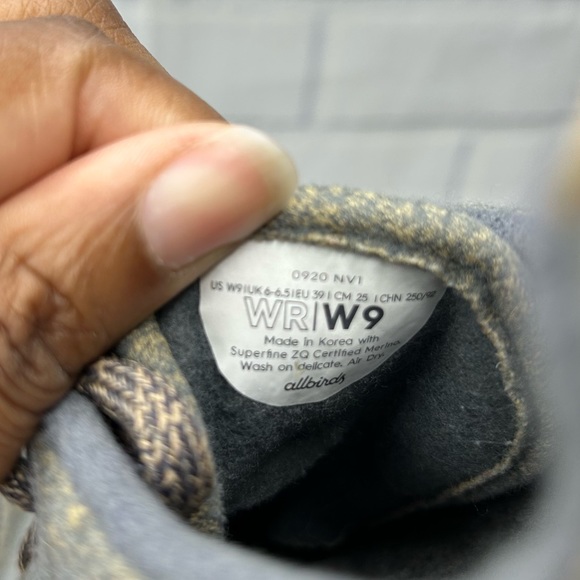 Allbirds Woolrunners size 9 women - Picture 5 of 7